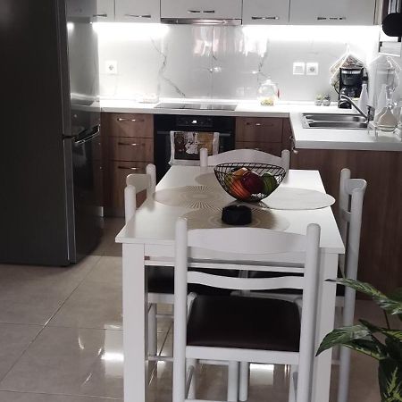 Πολυτελεσ -Μοντερνο Διαμερισμα Apartment Лариса Екстериор снимка