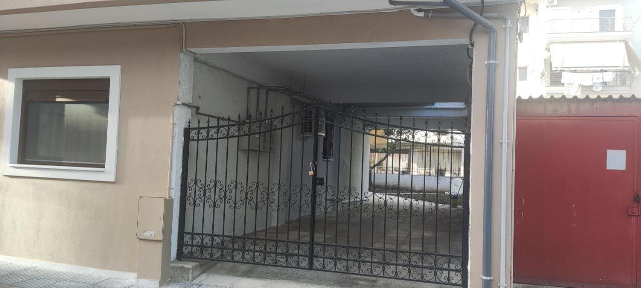 Πολυτελεσ -Μοντερνο Διαμερισμα Apartment Лариса Екстериор снимка